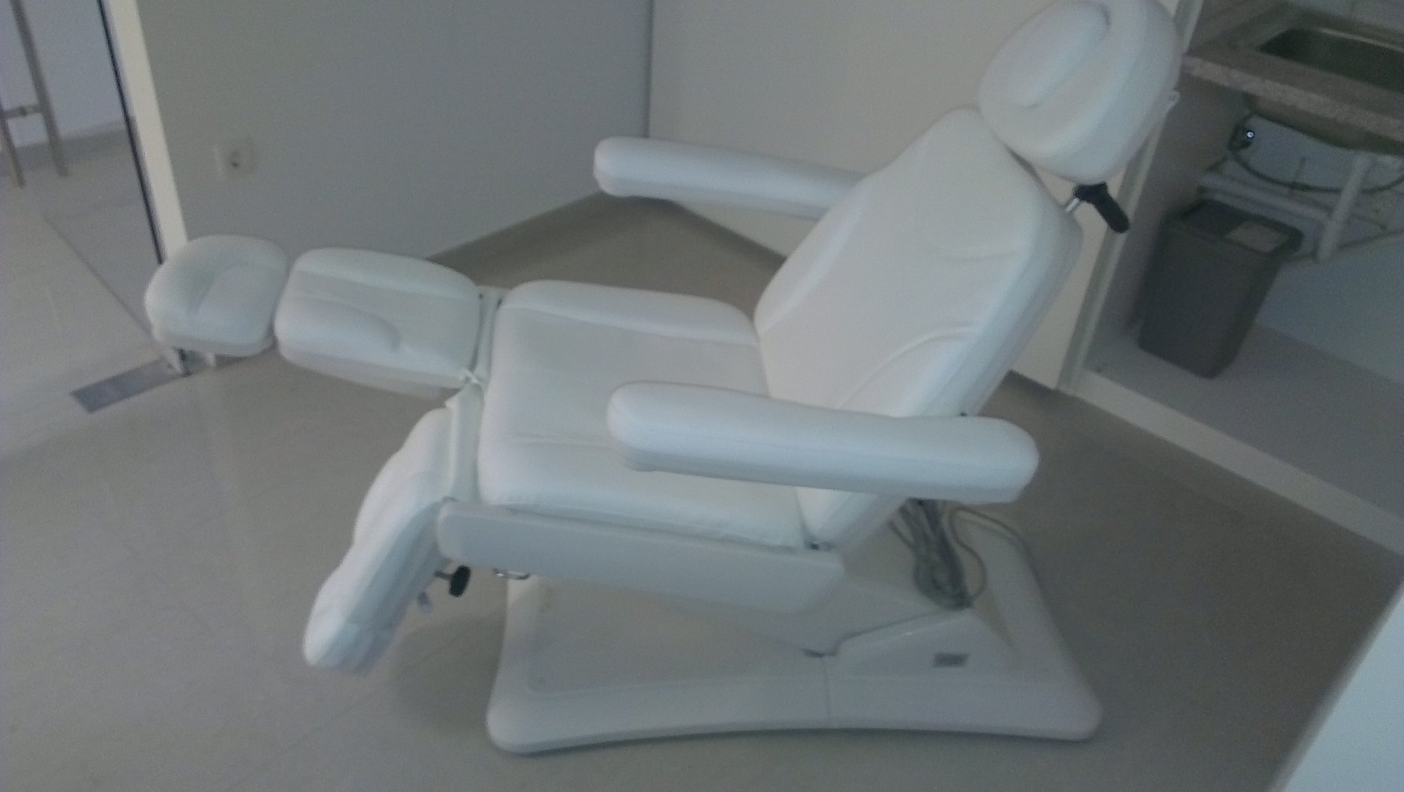 Stol za pedikuro- električni Fox-2235C