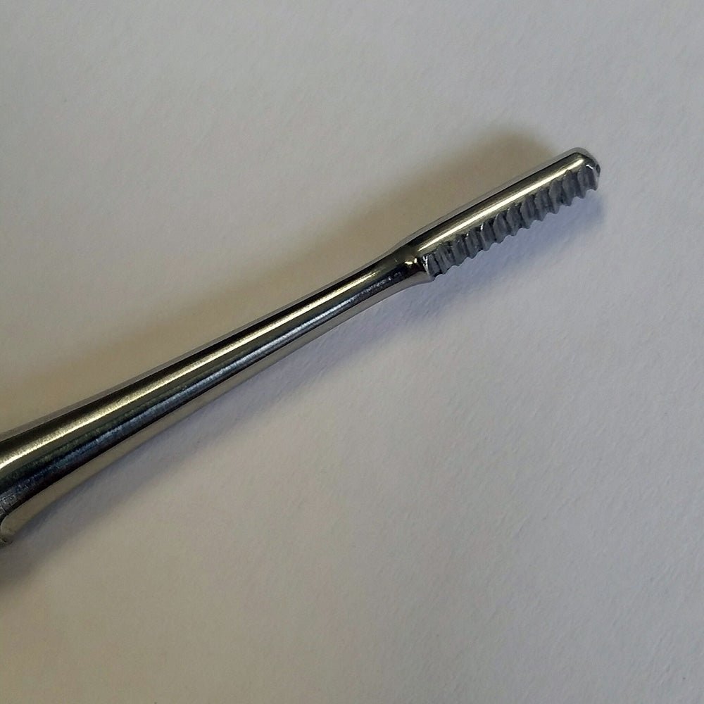 477 - Kotna pilica - 16,5 cm