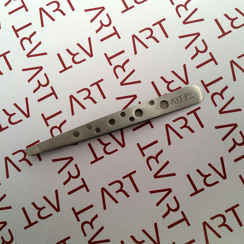 82 - Ravna pinceta za obrvi 9cm