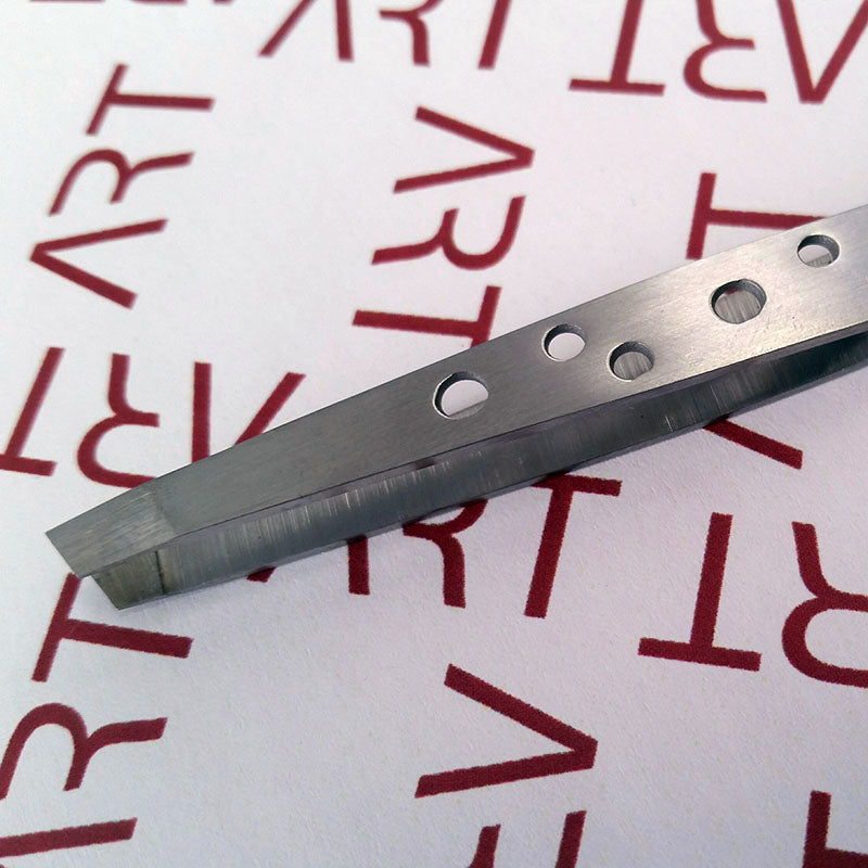 82 - Ravna pinceta za obrvi 9cm