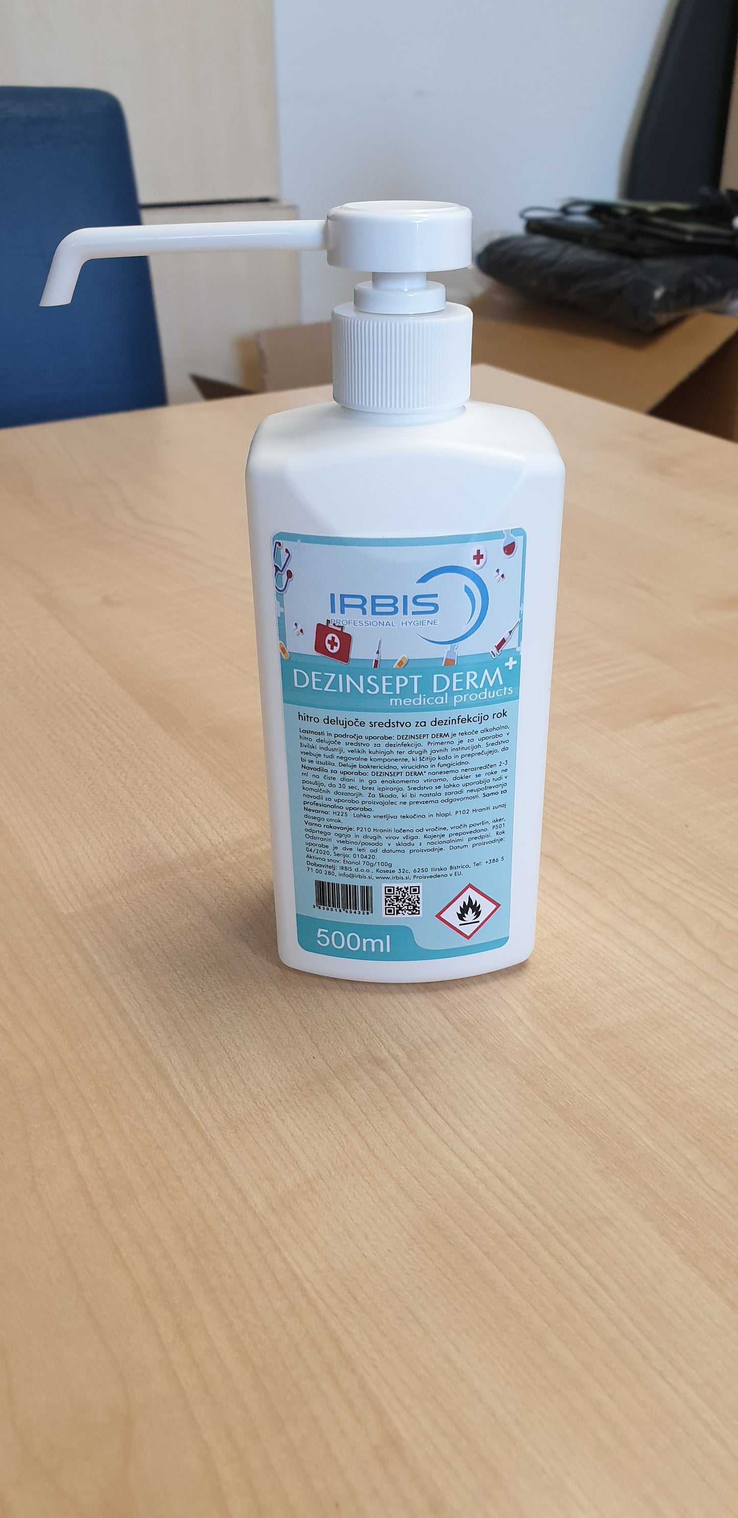 DEZINSEPT DERM+ 500 ml  - alkoholno sredstvo za roke s pumpico