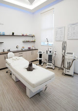 SPA miza CON-FORT z LED osvetlitvijo v kozmetičnem salonu