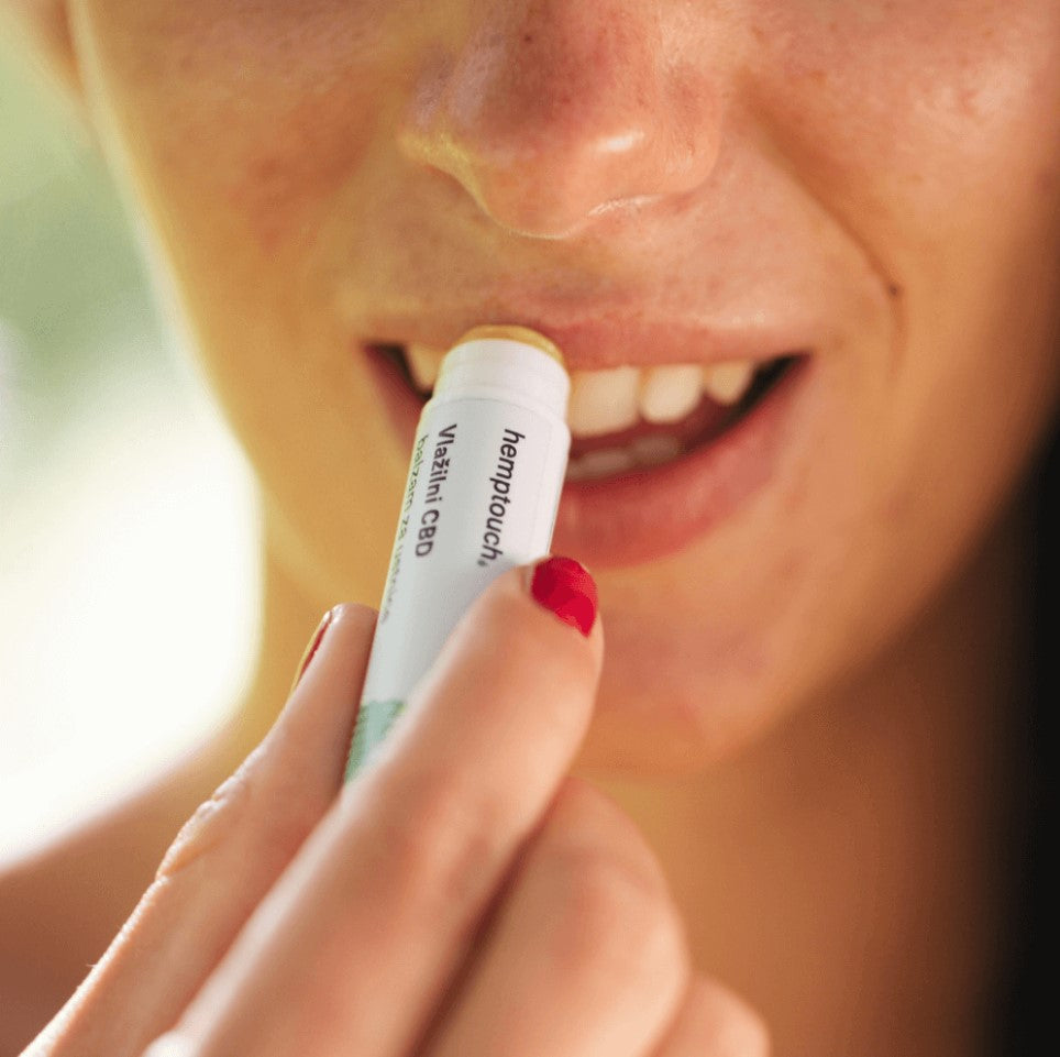 Vlažilni CBD balzam za ustnice - Hemptouch | 4.5 ml