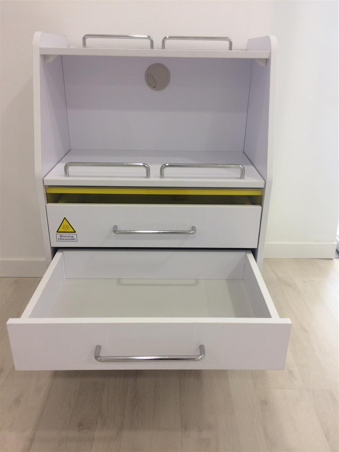 Voziček za odlaganje z UV sterilizatorjem in izvlečnim pladnjem | Fox-1032 | SPIN |